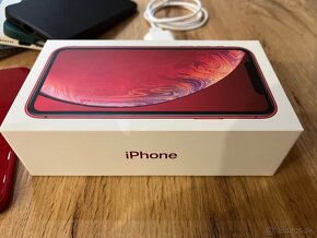 Apple iPhone XR  64 GB - 6