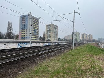 Garáž pri Malej stanici na Juhu v Košiciach na prenájom. - 6