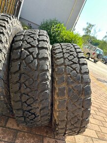 Suzuki Vitara terenne kumho LT 225/75R16 mt51 - 6