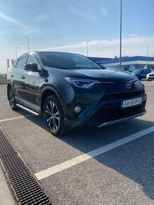 TOYOTA RAV4 HYBRID - BOHATÁ VÝBAVA A TOP STAV - 6