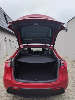 Tesla model Y Long Range - 6