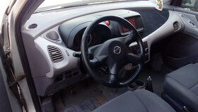 Nissan Almera Tino 2.2Dci 2004 - díly z vozu - 6