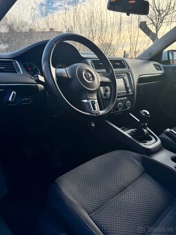 Volkswagen Jetta 1.6TDI - 6