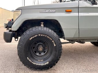 Toyota Land Cruiser LJ73 VX - 6