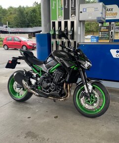 Kawasaki Z900 - 6