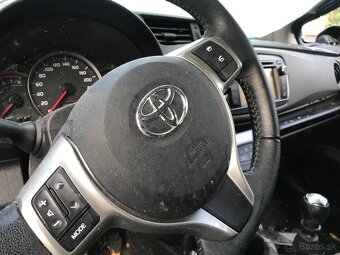 Rozpredám na náhradné diely Toyota Yaris - 6