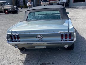 1967 Ford Mustang kabriolet V8 v perfektnom stave - 6