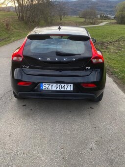 Volvo v40 - 6