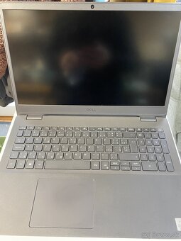 DELL Vostro i3 / 8Gb ram / 256Gb + 1Tb SSD s nabíjačkou - 6