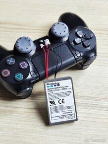 Veľká 2000 mAh batéria pre SONY Ovládač Dualshock 4 na PS4 - 6