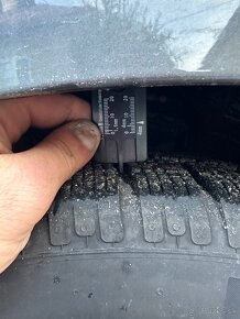 Zimné Pneu Pirelli 245/40 94w R19 - 6