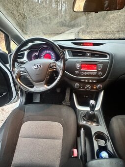 KIA CEED 1.4i,73kw 95xxxkm,1.majitel - 6