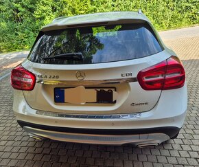 Mercedes GLA trieda 220 d 4MATIC A/T - 6