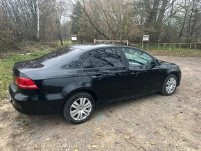 Volkswagen Passat B7 sedan - 6