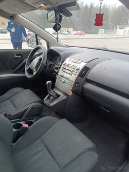 Toyota Corolla Verso - 6