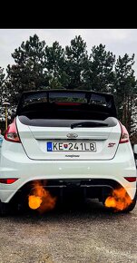 FORD FIESTA ST - 6