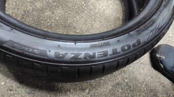 Bridgestone 235/40r19 letne - 6