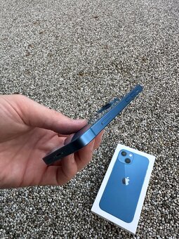 iPhone 13 mini - baterie 100% blue - 6