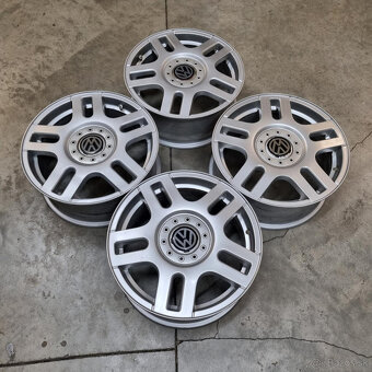 Kvalitné Volkswagen disky 5x100 R16 ET42 - 6