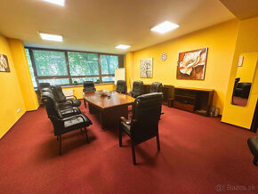 Predaj kancelárskeho priestoru 156 m² v atraktívnej časti Ru - 6