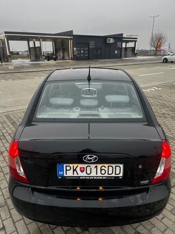 Hyundai Accent 1.5 crdi - 6