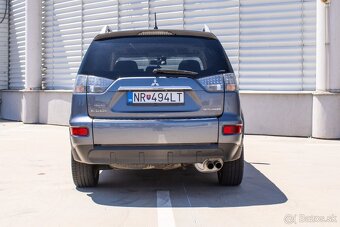 Mitsubishi Outlander 2.2 DI-D automat , 7 miestne - 6