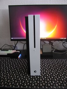 XBOX ONE S 1TB + 2 Ovládače + 5 Hier - 6