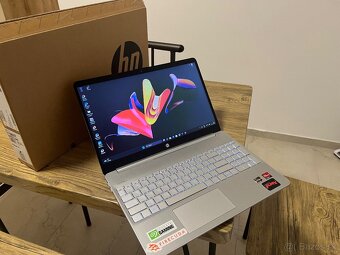 15.6"/HP/Notebook/Ryzen 7/32GB RAM DDR4/2TB NVMe SSD - 6