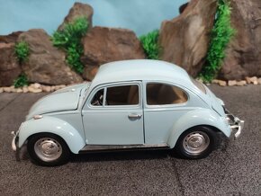 Prodám model 1:18 Volkswagen Beetle 1967 - 6