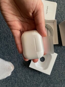 Airpods Pro 2nd generation with magsafe - 6