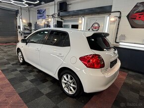 Toyota Auris 1.4 I VVT-i Sol 08 Edition - 6