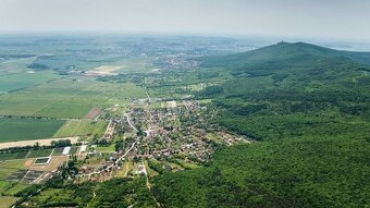 Na predaj stavebný pozemok o výmere 672 m2 v obci Štitáre - 6