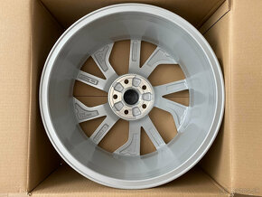 Avior Silver 5x112 R18 7,5Jx18 ET48 Octavia 4 NOVÉ - 6