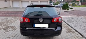 Predám Volkswagen Passat Combi  2.0 TDI CR R.V.2010 - 6