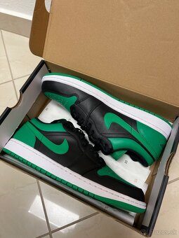 Air Jordan 1 Low Lucky Green - veľkosť 44,5 - 6