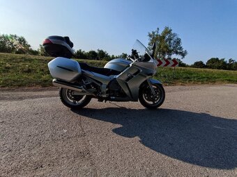 YAMAHA FJR 1300 - 6