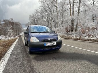 Toyota Yaris 1.0 VVTI - 6