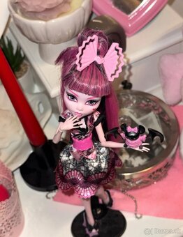 Monster High Draculaura Exchange Student - 6