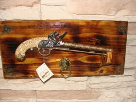 Anglická kresadlová pištoľ 18.storočie - 6