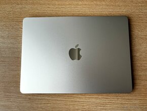 Macbook Air 13 M2 8/512 GB Strieborný - 6