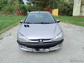 Peugeot 206 1.4 benzín,R.v.2004 - 6