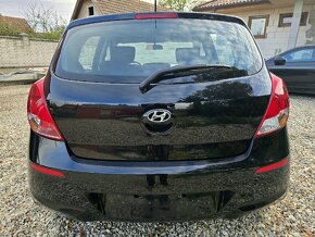 Hyundai i20 1.2i Facelift 2013 SK TP Nová STK/EK - 6