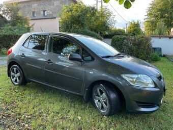 Auris 1.6 93kw 2009 - 6