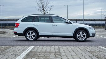 Škoda Octavia Combi 2.0 TDI Scout DSG 4x4 - 6