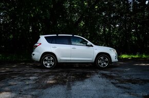 Toyota RAV4 2.2l D-CAT 150 Premium Navi A/T - 6