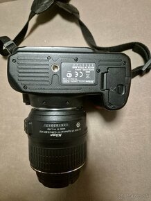 Nikon D3000 - 6