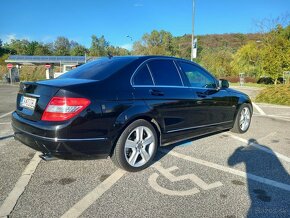 Mercedes C 320 CDI, automat, šíber, top stav - 6