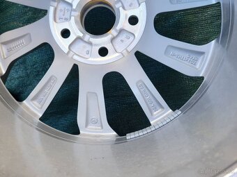 alu disky Volkswagen Troc r17 ET45 7J 5x112 - 6