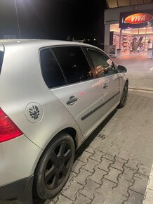 Volkswagen Golf 5 2.0 TDI Manual - 6