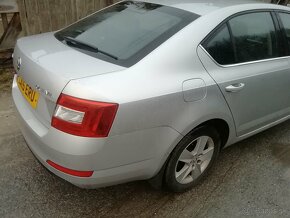 Rozpredám škoda octavia 3 sedan 1,6 tdi 77 kW strieborna - 6